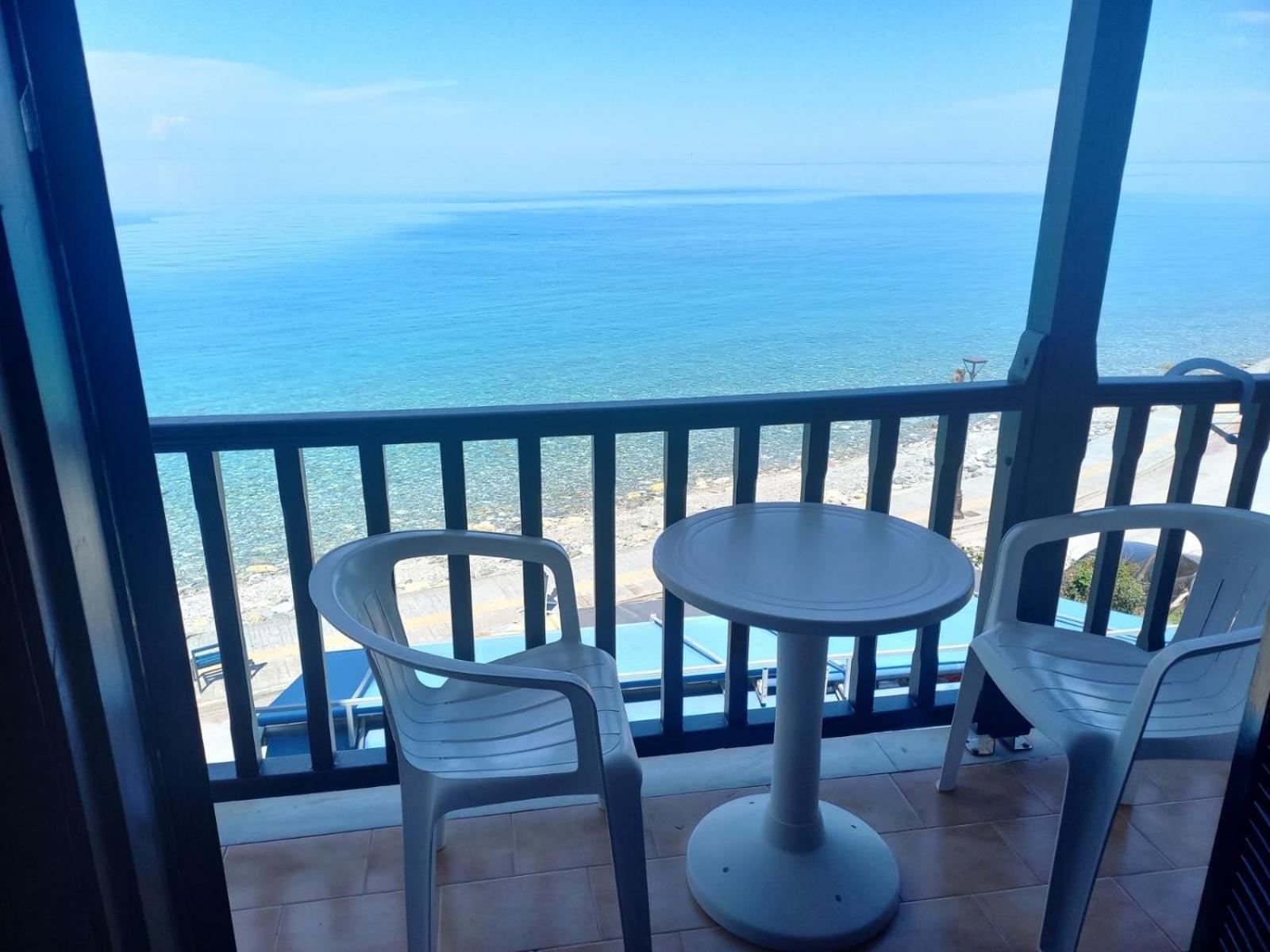 Remezzo Guesthouse Agios Ioannis  Exteriör bild