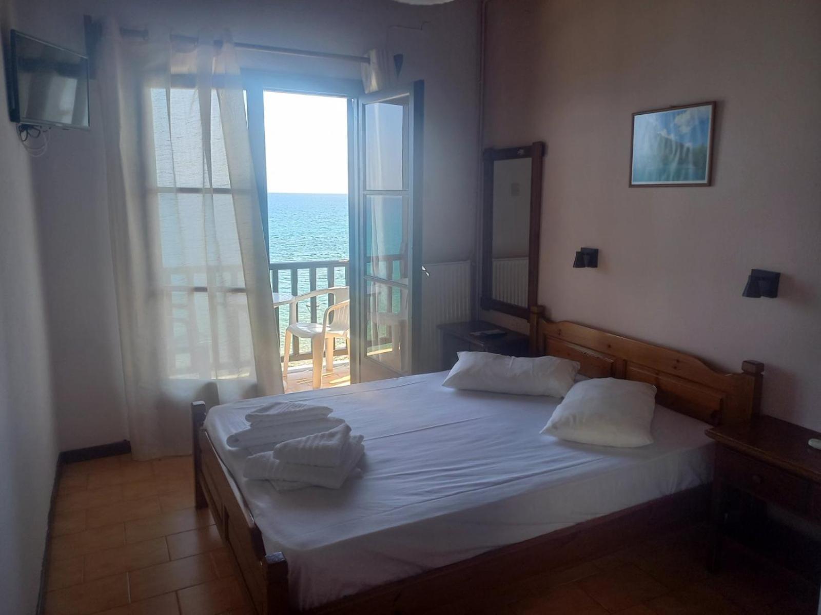 Remezzo Guesthouse Agios Ioannis  Exteriör bild