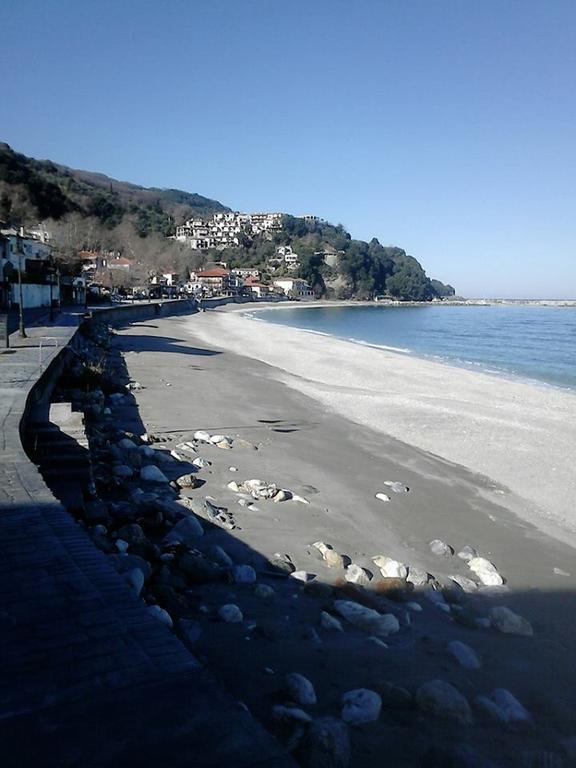 Remezzo Guesthouse Agios Ioannis  Exteriör bild
